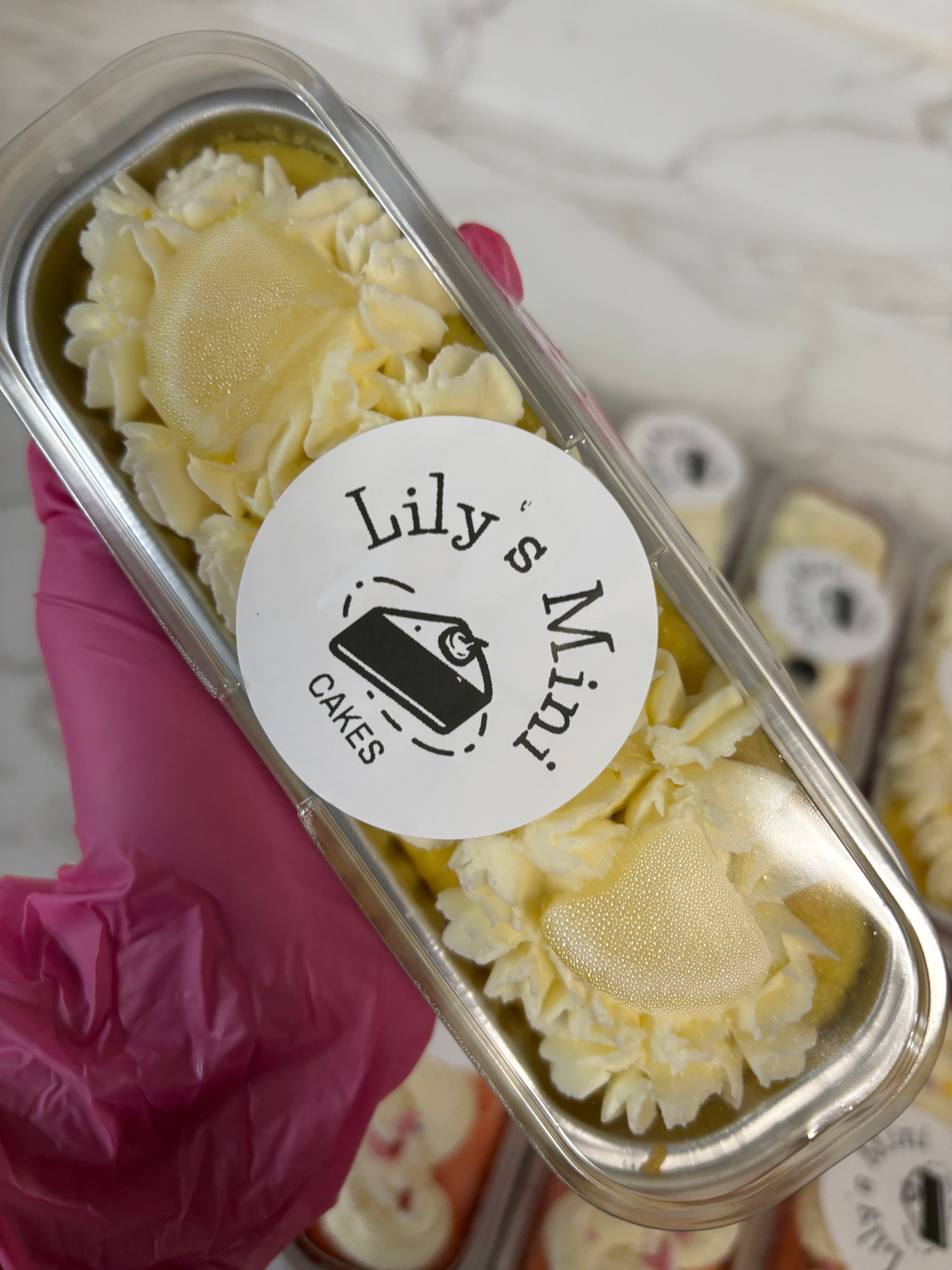 Lily’s lemon lemon buttercream mini cakes